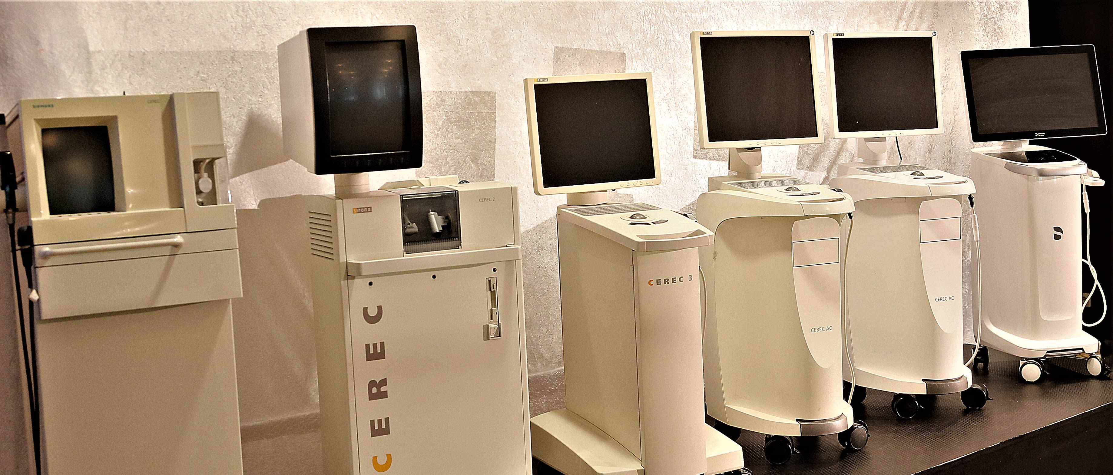Abb. 4 Computergestützt restaurieren basiert auf einer Hochleistungs-Technologie, die mit Cerec 1 (links im Bild) für die Inlay-Fertigung begann und heute mit superschnellen Prozessoren einen breiten Einsatzbereich ermöglichen. 