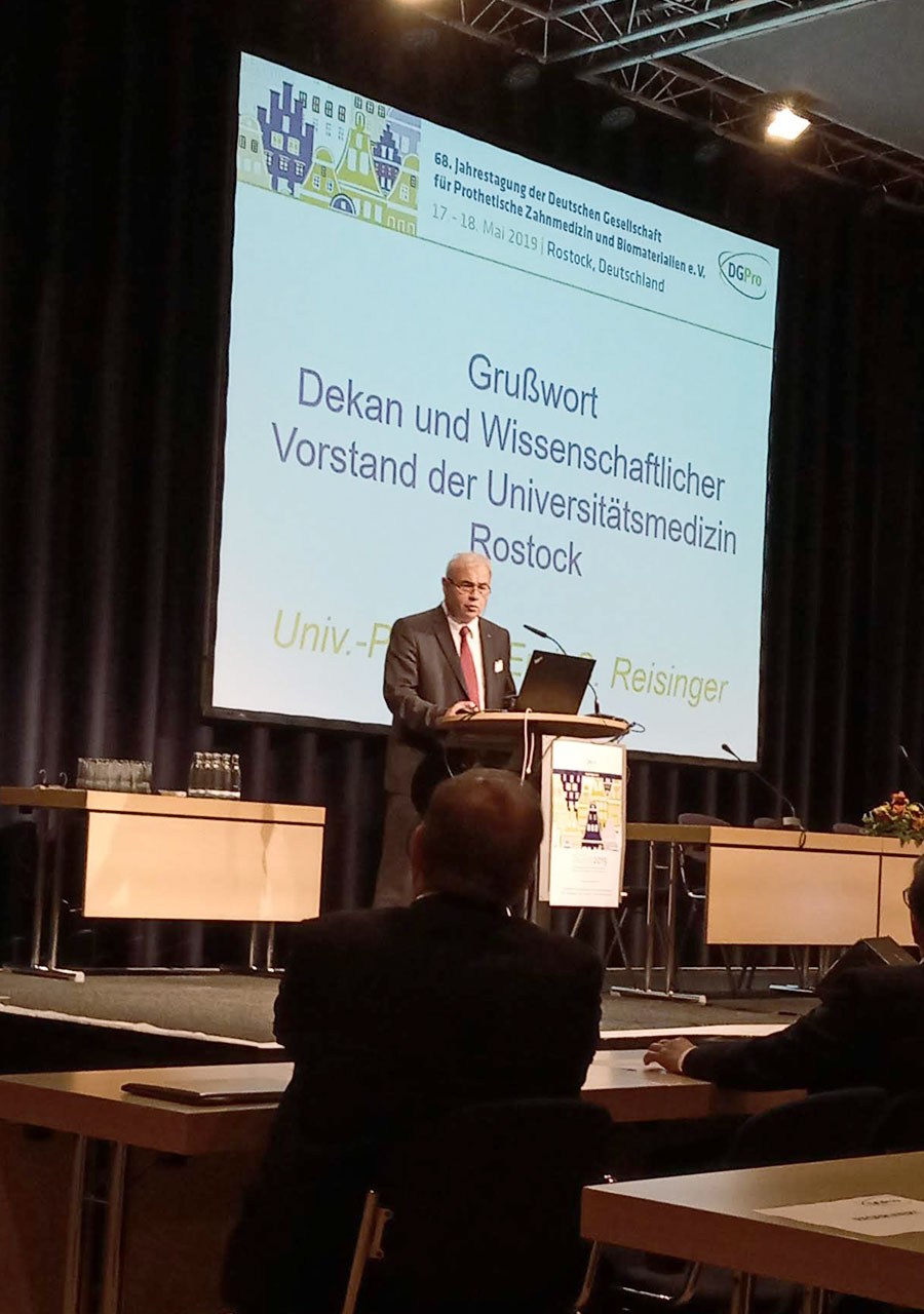 Prof. Dr. Emil Reisinger, Dekan der Universitätsmedizin Rostock (Foto: Quintessenz)