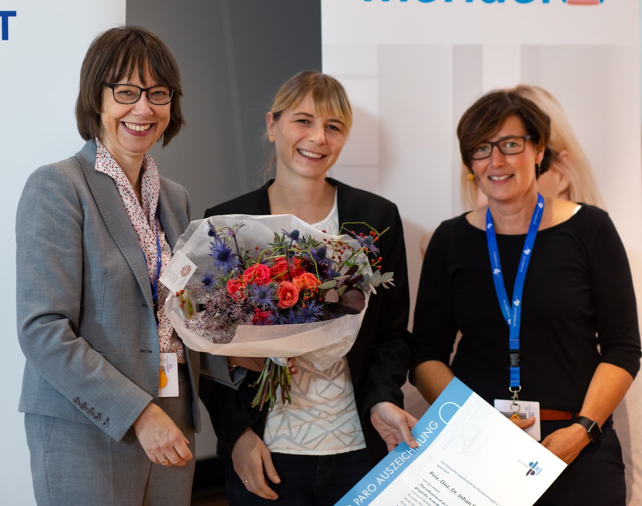 Dr. Anne Kruse (Mitte), in Vertretung von PD Dr. Johan Wölber, mit Dr. Marianne Gräfin von Schmettow und Prof. Dr. Bettina Dannewitz