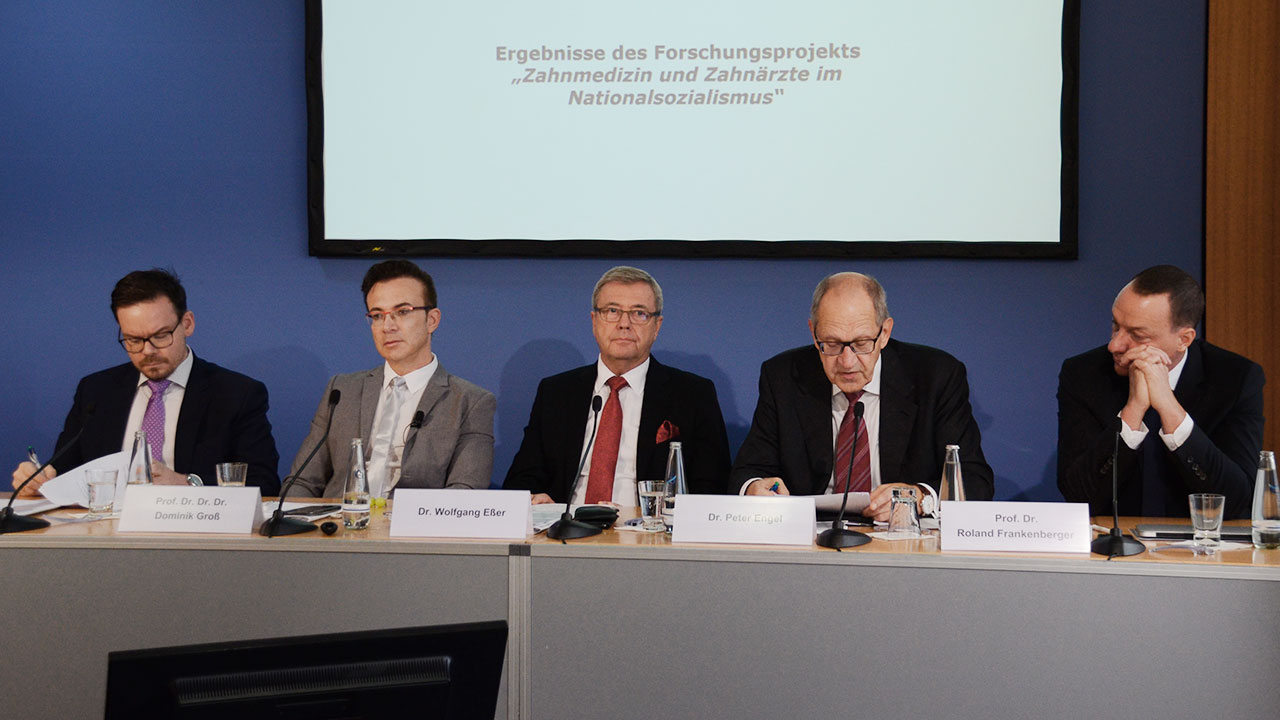 Standen gemeinsam Rede und Antwort: Dr. Matthis Krischel, Prof. Dr. mult. Dominik Groß, Dr. Wolfgang Eßer, Dr. Peter Engel und Prof. Roland Frankenberger (von links).
