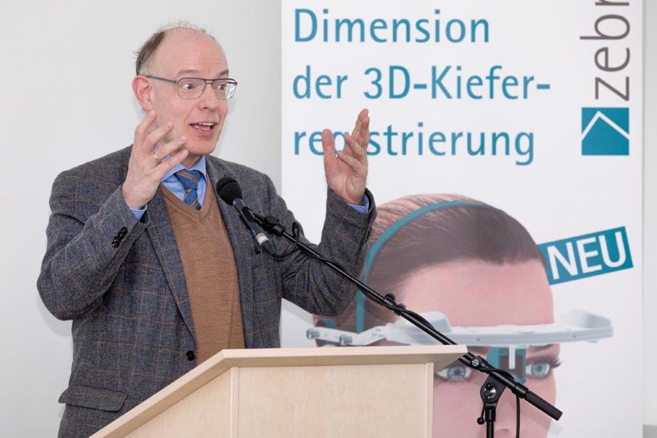 … Prof. Dr. Alfons Hugger von der Poliklinik für zahnärztliche Prothetik, Düsseldorf hatten die wissenschaftliche Kongressleitung inne.