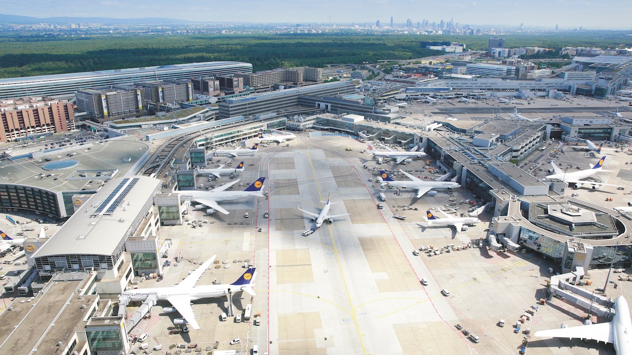 Der Flughafen Frankfurt am Main ist der größte deutsche Verkehrsflughafen und am 13. Mai Schauplatz des 16. ladies dental talk Frankfurt. (Foto: Fraport AG)