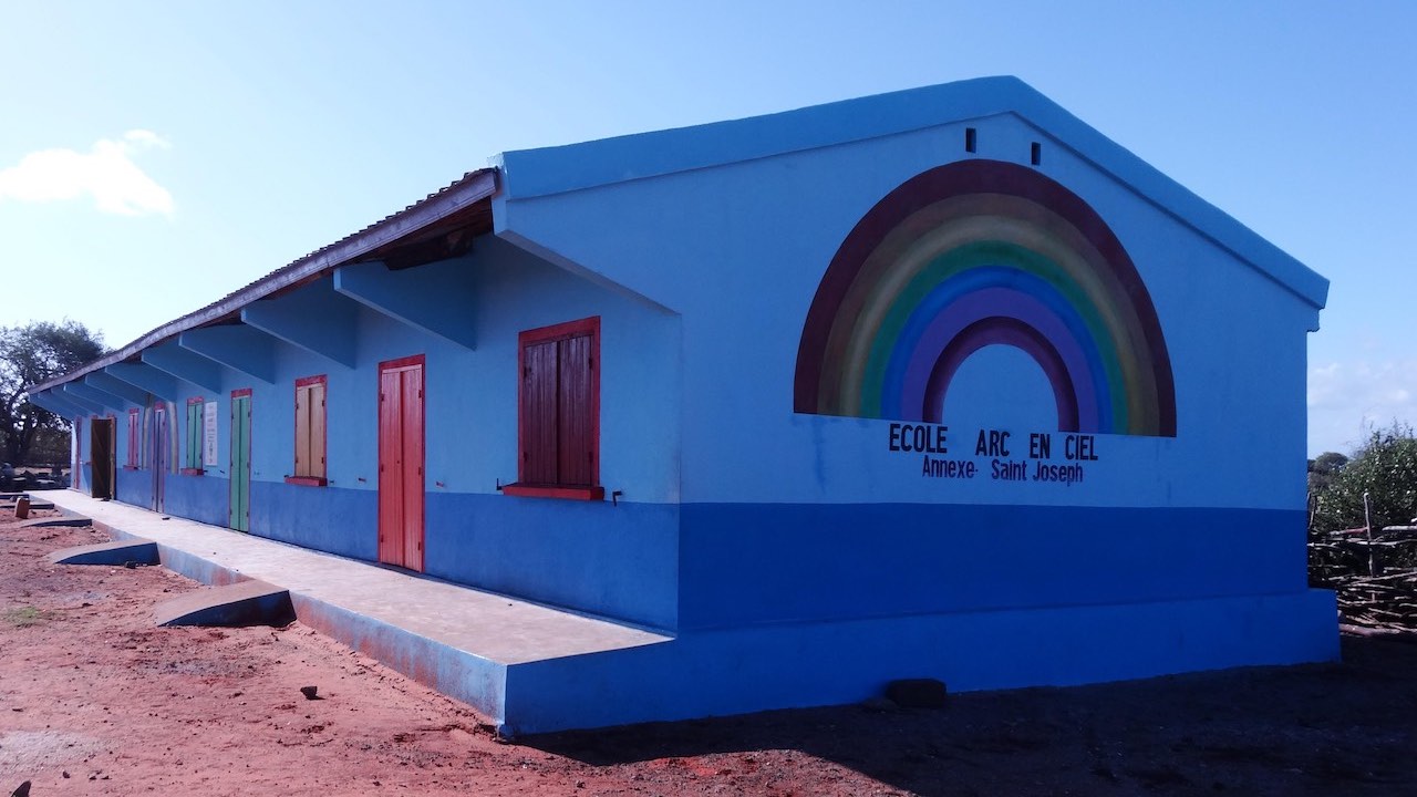 Der Neubau der Regenbogenschule in Tsihombe