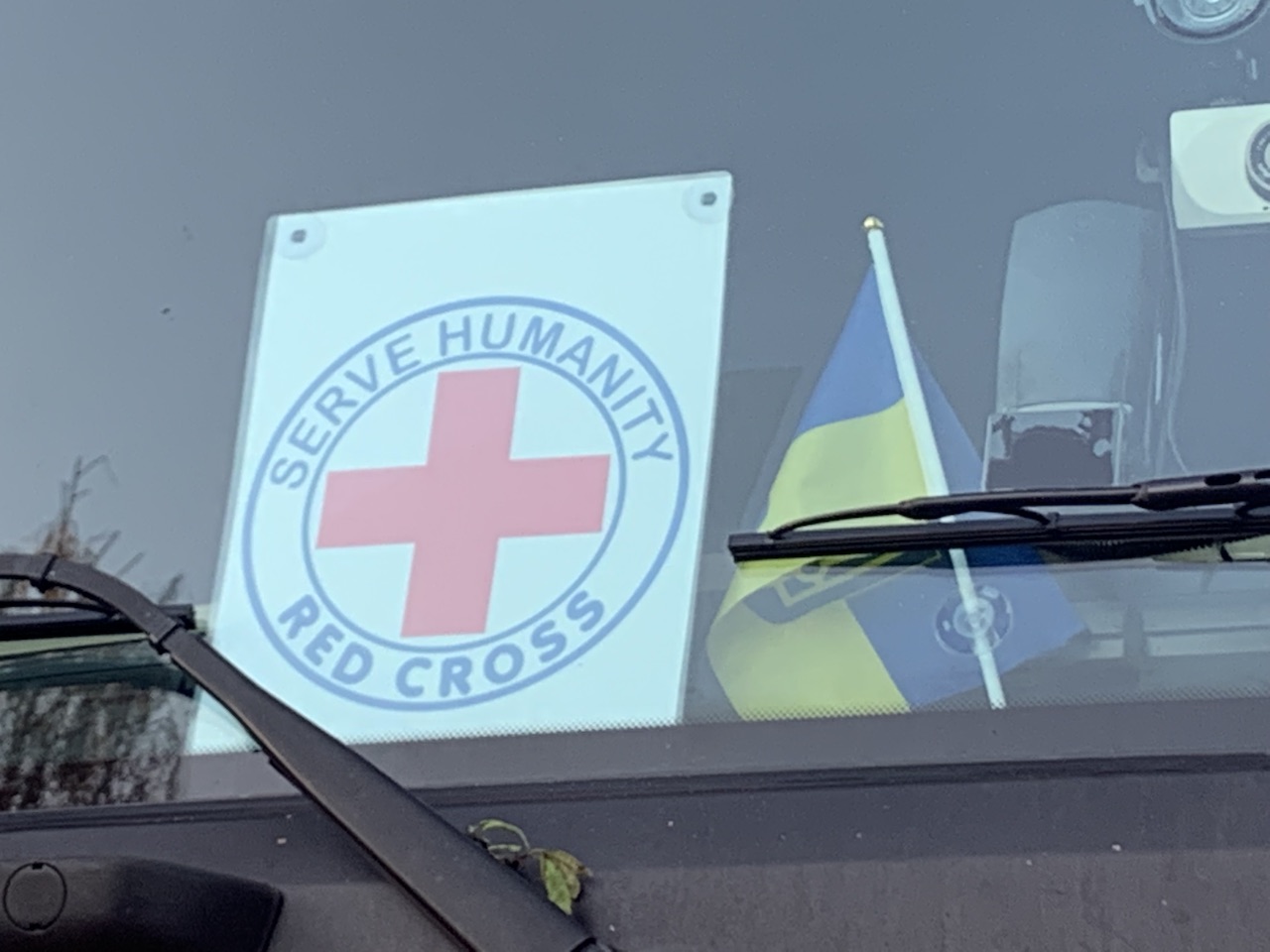 Das Rote Kreuz übernahm die Transporte in die Ukraine.