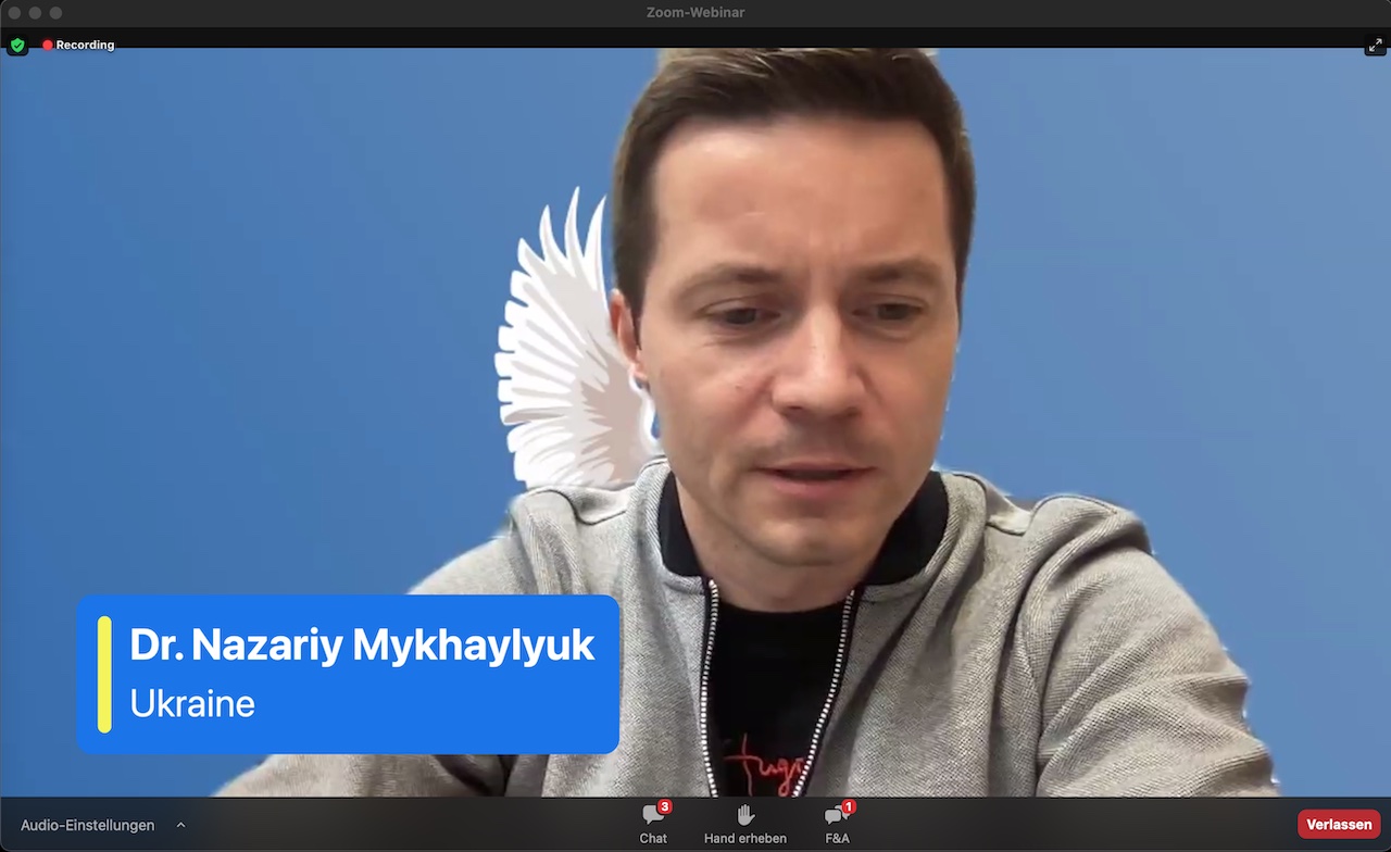 Dr. Nazariy Mykhaylyuk ist mit seiner Praxis wegen des Kriegs von Kiew nach Lwiw gezogen – in seinem Vortrag ging es um die Digitalisierung der Zahnmedizin.