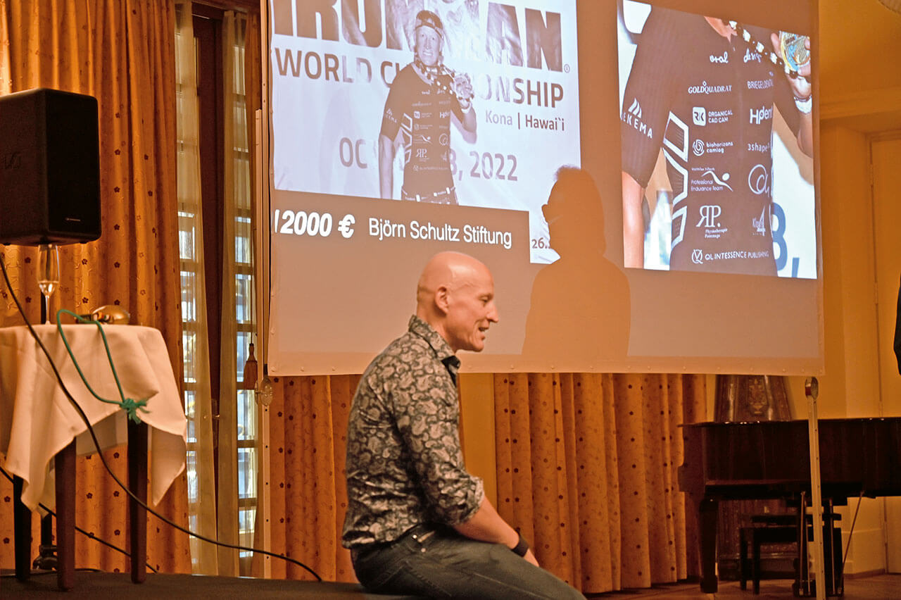 Abb. 1 Leistungssportler ZTM Christian Vordermayer stellte Parallelen zwischen beruflichem und sportlichem Erfolg in den Mittelpunkt seines Vortrags (alle Bilder: ZTM Nikolas Bär). 