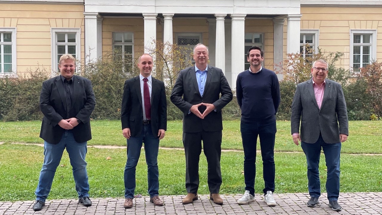 Der alte und neue VfZ-Vorstand (von links): Harald Kaiser, Dr. Konrad Hohlfeld, Markus Queitsch, Wolfgang Dezor und Dr. Jens-Martin Quasdorff. (Foto: VfZ)