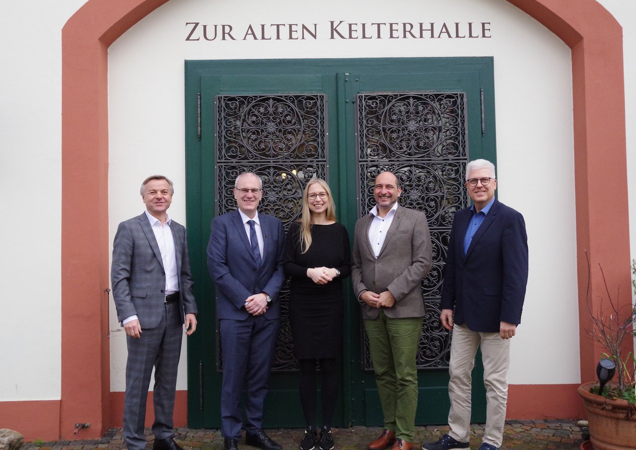 Das ITI-Leadership Team 2022 (von links): Thomas Kreuzwieser, Dr. Georg Bach, Dr. Anne Bauersachs, Prof. Bilal Al-Nawas, Prof. Johannes Kleinheinz